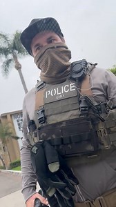 5.3M views · 52K reactions |  Se mantuvo en calma… y eso lo salvó Un inmigrante oaxaqueño fue detenido esta mañana por un oficial de ICE cuando se dirigía a su trabajo de jardinería en el sur de California. Iba con su compañero cuando los agentes intentaron abrir la puerta de su camioneta. Él, sin entrar en pánico, bloqueó las puertas y preguntó a quién buscaban. #RedadasICE #Oaxaca #Inmigrantes #NoticiasLA #ICE | Univision 34 Los Angeles | Facebook