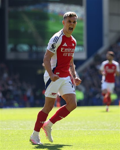 ⏪ Last time out against Everton... Leo's ruthless finish on our final trip to Goodison Park 🎯 🤝 Presented by Bitpanda | Arsenal