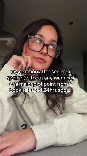 booktok can we normalise giving people more than 24hrs before dropping LEGIT spoilers and not just breadcrumbs 😭🫠 whole plot point just ruined and I’m only 11 chapters in 😭 #booktok #booktokfyp #ellekennedy #lovesong #offcampus