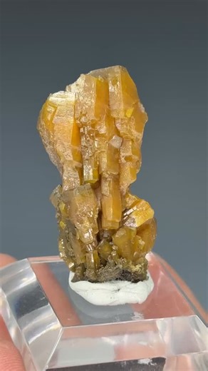 DanZ Rockshop on Instagram: "AVAILABLE ON WEBSITE $900. Pyromorphite, Bunker Hill Mine, Yreka Dist., Shoshone County, Idaho, USA. Size: 4.5x2x1.5 cm. A lustrous cluster of arsenian rich pyromorphite crystals. Bunker Hill is the most notable locality for pyromorphite in the United States and competes with the best of the best worldwide. An American Classic with sharp terminations and hoppered crystallization. ⁠ ⁠ AVAILABLE ON DANZROCKSHOP.COM, LINK IN BIO⁠ ⁠ ONE WEEK RETURN PERIOD, PAYPAL SECURED