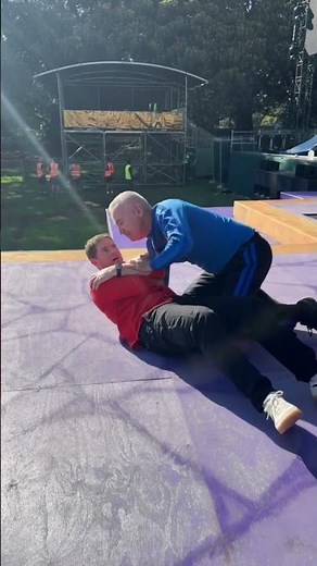 The Wiggles Fix TV Presenter's Neck Injury