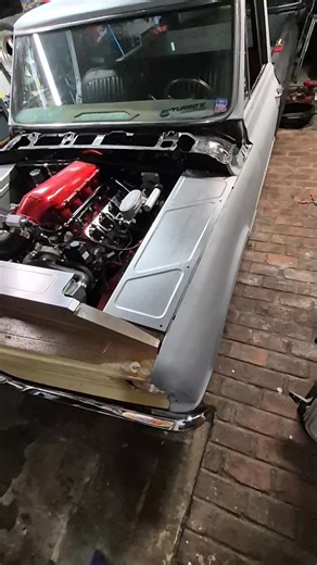 @1baggedc10 on Instagram: "Great products from @vannattafab wheel tubs, and @classic_truck_products radiator support and radiator panels👌👌🔥🔥 gonna weld them to one piece👌 #c10 #bagged #bodydrop #ls #holley @holleyperformance #c10club #explore #explore page #sikbuildzgarage"