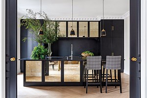 25 cocinas modernas en negro para que te inspires a decorar la tuya