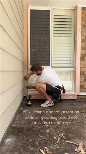 Renée | renovations + organisation + cleaning on Instagram: "We could have just left the skinny bit of framework bare and painted it white, probably would have looked fine. But this tiny strip of cladding makes it look professional, which adds immediate value to the house. #cladding #weatherboard #jameshardie"