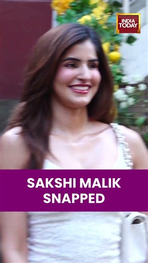 Sakshi Malik Spotted In Mumbai | Entertainment | Bollywood | Celebs Spotted