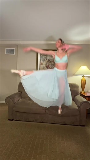 dreamy dancey dance ☁️✨🩰🩵 @R-Class US @BodileBallet #ballerina #balletdancer #ballettok #nyc #fypシ