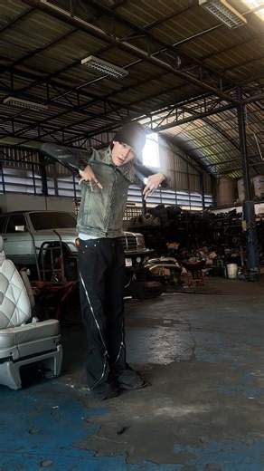 “GIGGLE WIGGLE” Dance Challenge