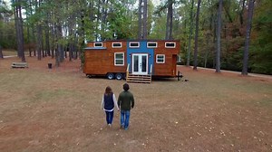 Tiny House, Big Living S04:E12 - Growing Family's Tiny House