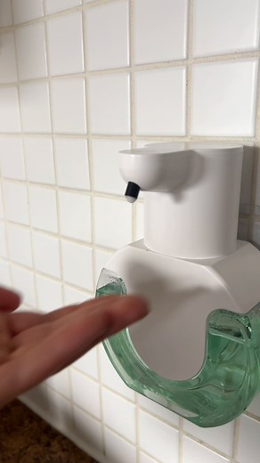 See ya later, germs! Shop this rechargeable automatic soap dispenser for easy hand washing here: https://amzn.to/4d1aAAH - À plus tard, les germes! Magasine ce distributeur automatique de savon rechargeable pour un lavage facile des mains ici : https://amzn.to/4d1aAAH | Amazon.ca