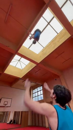 _.ｗｏｒｌｄ_ｏｆ_ａｃｒｏ_ | Make sure to follow @_.world_of_acro_ for more 💥 Tag someone who needs to see this! What a beautiful video!! The angle, the technique, the... | Instagram