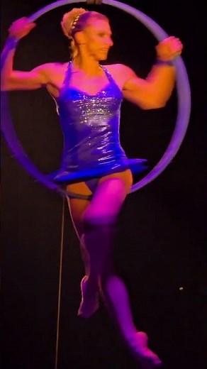 Klodi Dabkiewicz-Aerial Hoop "Come Alive The Greatest Showman Circus Spectacular" showreel