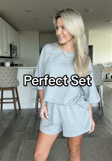 Living in Every Color: Perfect Set Style Inspiration