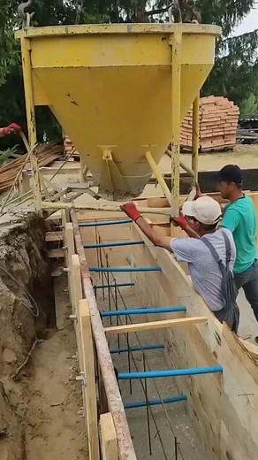 92K views · 221 reactions | brick skills. #bricklaying #bricklayer #construction #brickwork | Mark Waters | Facebook