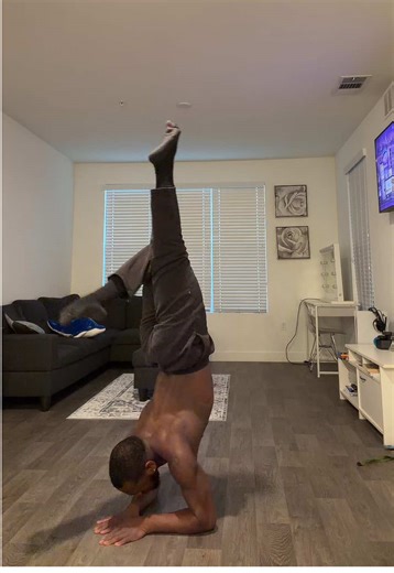 The Iconic Duck Face in Dance Competitions