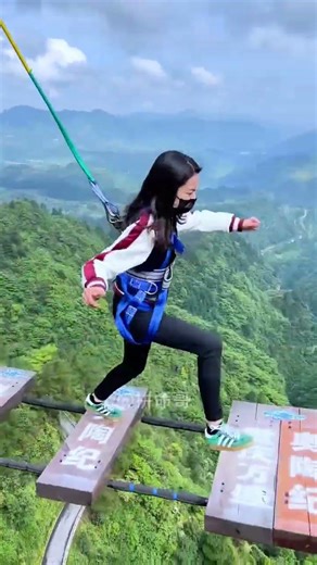 The funny moments on the 300-meter cliff, each one is more funny than the last 😂 #bungee jumping