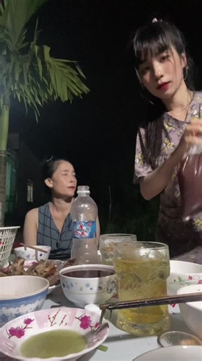 Trải Nghiệm Uống Nếp Than Ngâm Đặc Biệt