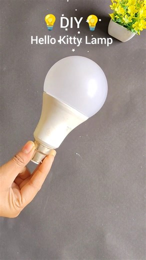 Diy Hello Kitty Lamp Il Room Decor Old Bulb #shorts #diy #youtubeshorts
