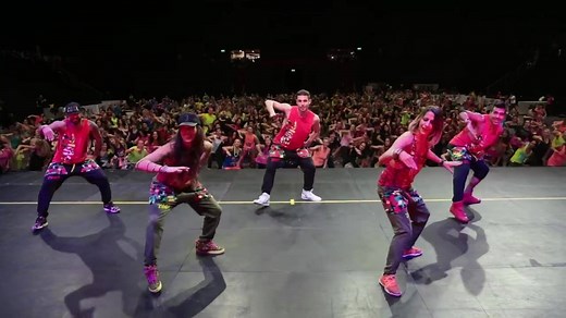 Watch as Ai Lee Syarief I and her #Switzerland crew shake it up with #Chantaje, a new #ZumbaClass fave that has a special place in our ❤️s and our classes 😜👏🏽 Reposted from | Zumba Fitness