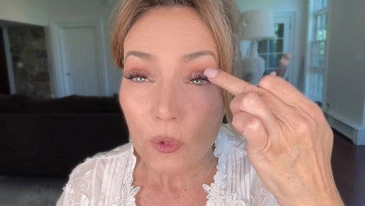 29K views · 877 reactions | It’s the only eyeshadow one worn for...