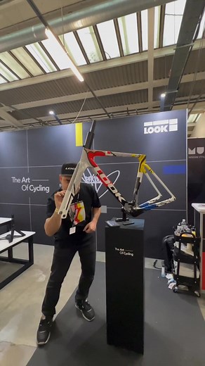 506K views · 5.2K reactions | 2024 RECAP #9 The Art of Cycling : the London-based street artist JayKaes hand-painted two 795 Blade RS framesets in real time at the Rouleur Live   JayKaes #lookcycle | LOOK Cycle | Facebook