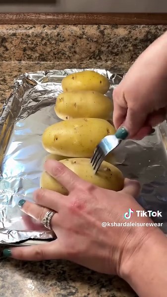 Delicious Taco Stuffed Baked Potatoes Recipe