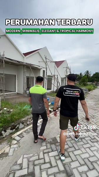 🏡 PERUMAHAN DUTALAND RESIDENCE – KUDAY, SUNGAILIAT @dutaland kuday BANGKA ✨ Perumahan komersil, tapi harga cuma beda tipis dari subsidi! Bayangin punya rumah modern minimalis di lokasi strategis banget — deket sekolah, pasar, pusat kuliner, rumah sakit, bahkan pantai Parai & Pantai Tikus Mas 🌴 Dibangun dengan material premium: 🧱 Pondasi batu kali 🏠 Dinding hebel double ⚙️ Rangka atap baja ringan 🧰 Genteng beton ✨ Lantai granit 60x60 💡 Listrik 3500 VA 💧 PDAM toren & pompa 💩 Septic tank bi