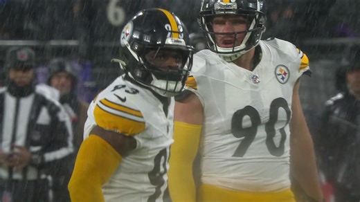 Robinson goes untouched on 8-yard sack of Huntley