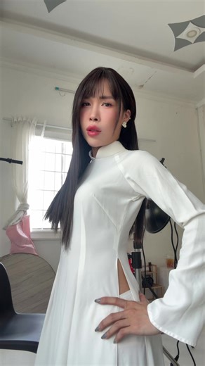 mong ước kỉ niệm xưa, hồi nhỏ muốn mặc áo dài trắng mà là con trai có đc mặc đâuuuu