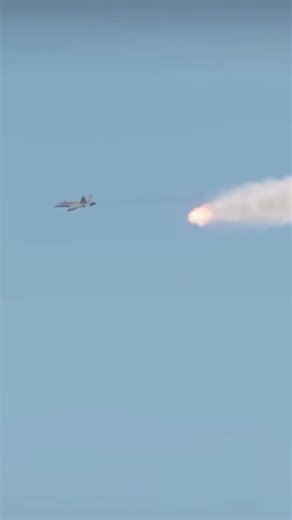 U.S. Navy F/A-18 Super Hornet Evades Missile Attack