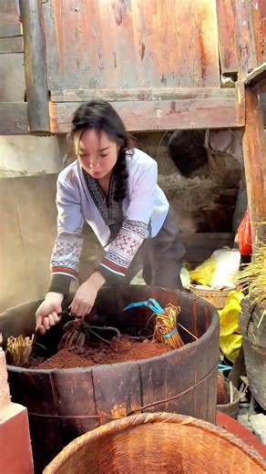 Discover the Art of Tea Cake Crafting After Steaming