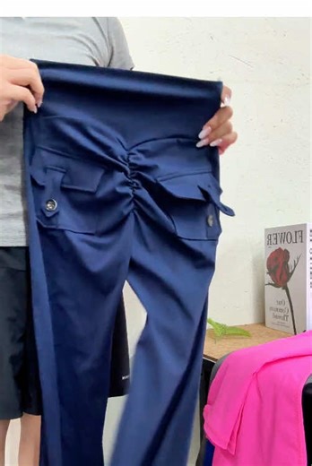 Built to stretch.Designed to stun.#gymoutfit #gymwear #tracksuit #2pieceset #yoga