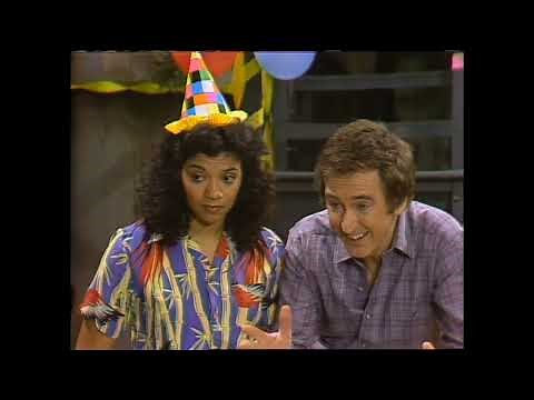 Sesame Street: 1650 Street Scenes - Meet Mr. Snuffleupagus event