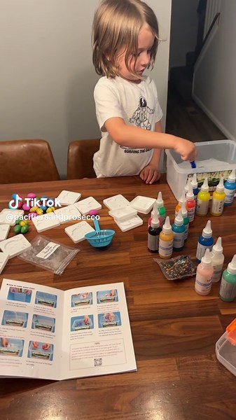 Want to find a unique gift for kids ?We have had loads of fun making our own water squishies!! My 5 year old absolutely loves coming creating different sea creatures. #christmas #christmastiktok #christmastok #christmasgift #christmasgiftideas #christmasgiftsideas #christmasgiftguide #christmasgiftsforkids #christmas2024 #christmas2024🎅🎄 #christmasiscoming #christmasishere #stemgifts #screenfree #screenfreegifts #screenfreeplay #screenfreekids #screenfreeactivities #tiktokshop #tiktokshopaffil