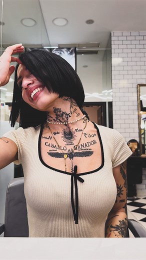 797 reactions · 10 comments | ✨tu señal para cortarte el pelo✨ Gracias siempre Adrian de @marcoaldany ⭐️⭐️⭐️⭐️⭐️ • • • • • #short #shorthair #cut #sign #parati #woman #inked #fyp #outfit #españa #paraguaya #estepona #costadelsol #malaga | Nadia Ayala Fernandez | Facebook