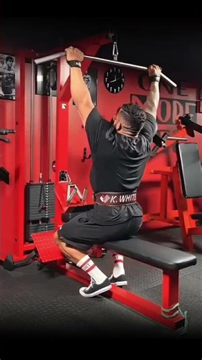 Gymfactory.eu / M5 Back Seated Row Machine – Lat Pulldown