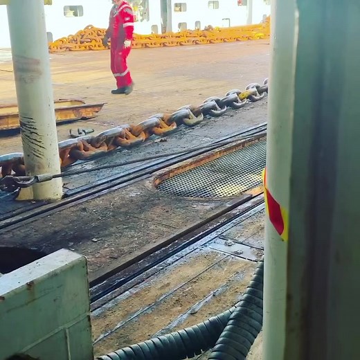 Running 1000m chain into port locker 🚢⚓️⛓#workingatsea #anchorhandler #rigmove #shiptok #chain #fypシ゚viral #fyp
