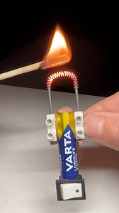 🔥 Life Hack: Start a Fire with a Battery and Nickel Wire!"In this video I show you an amazing trick: how to start a fire using only a battery and nickel wire. A simple and fast method, ideal for emergency situations or outdoor adventures. Discover how to use this life hack to always be prepared for any eventuality!#LifeHack #StartFire #DIY #Survival #UsefulTricks #Emergency #Camping #OutdoorSkills | Rodaolok