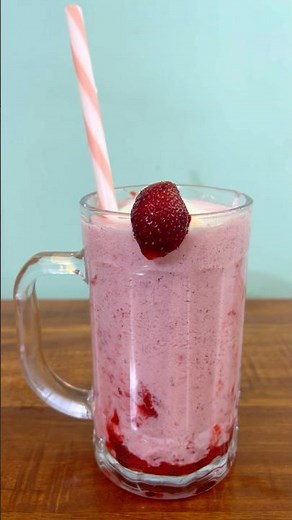 Strawberry Milkshake at Home