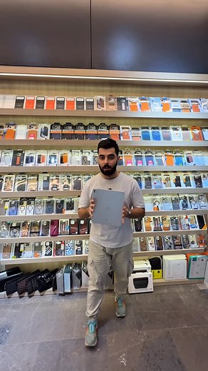 iPad pro M4 13 inch مستخدم قليل جدا مشحون 6 مرات فقط البطارية 100🔋 شاشة هذا الجهاز راح تكون Paper Matte الذاكرة 1TB ضمان ماستر مع كامل ملحقاتة ويدعم الشريحه الالكترونية 📦 يتوفر تقسيط للموظفين والمتقاعدين وحملة بطاقات الرافدين 🚚 توصيل لجميع محافظات العراق 📍 العنوان: المنصور – 14 رمضان – مقابل مطعم الساعة 📞 07718181119 | Sava Mobile