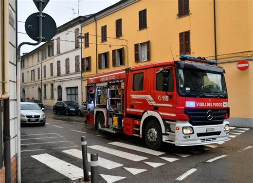 Forlì, incendio in palazzina: 5 intossicati VIDEO