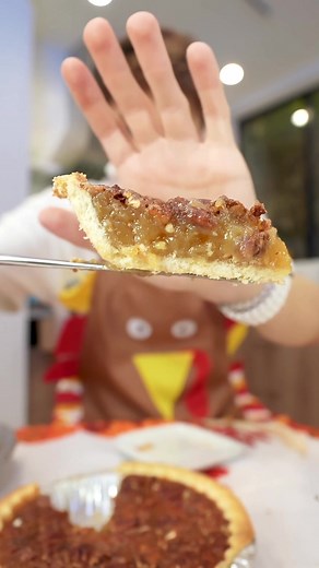 Exploring American Thanksgiving Foods After Moving from Europe