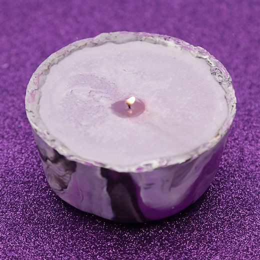 Give the gift of relaxation with Glow by PopSugar's DIY aromatherapy chill candle. | Popsugar
