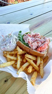 This is your sign to book a Cape Cod trip this year 🐚🦪🦞🩵🌾🌊☀️ I look forward to my Cape Cod trip every summer and it’s truly become my happy place. Waking up and getting coffee at @threefinscoffee, having an afternoon cocktail on the lawn at @chathambarsinn, going to @sesuitharborcafe for lobster rolls, ice cream at @icecreamsmuggler, lounging at Mayflower Beach, taking a drive to P-Town for the day and so much more!! Staying in a vacation rental makes the trip even better and I love stayin