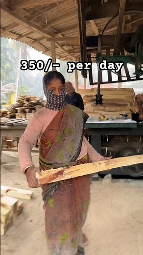 Hard worker ! Female worker ! Carpenter #workers #carpenter