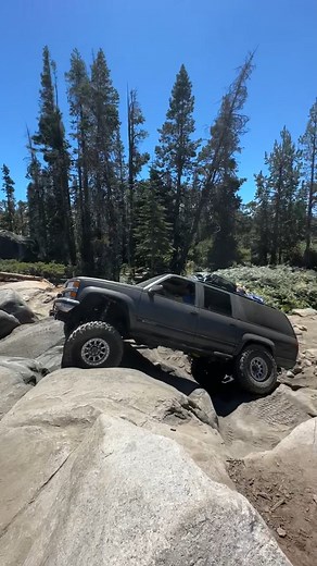 #SolidAxleSunday is brought to you by @ericbfoster84 and his solid axle swapped 2500 Suburban with our 88-98 Solid Axle Kit. This thing can party on Soup Bowl with the whole family! #WFOConcepts #offroad #4x4 #sas #suburban #fullsize #soupbowl | WFO Concepts