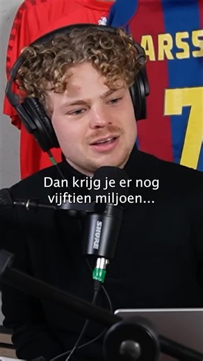 TransferPioniers | Een strik om Pepi? 💝 Voor tweëndertig miljoen moet #PSV overstag gaan, zo vinden @wouter.sloekers en @nick_kallie16 in een nieuwe... | Instagram