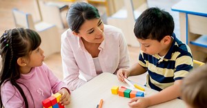 Quel est le rôle de l'ATSEM en classe de maternelle ?