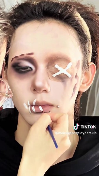 Puppeteer Makeup Tutorial for Cosplay Enthusiasts