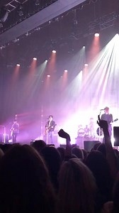 Be my Valentine 🌹 @inhalerdublin | Catherine Vaughan