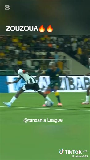 Mchezaji wa timu ya Taifa ya IVORY COAST nyumbani kwa DIDIER DROGBA. | Milton george wa yanga